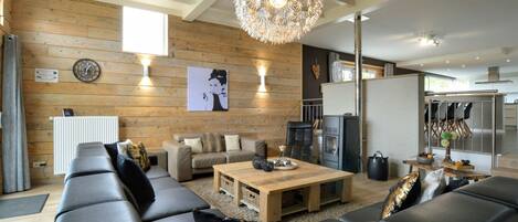 House | Living area | Fireplace