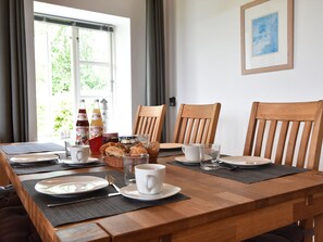 Apartment | Eigene Küche | Wasserkocher mit Kaffee-/Teezubehör, Kühlschrank, Ofen, Herdplatte