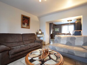 House | Living area - Lovely Spot With Plenty of Outdoor Space (Sainte-Ode)