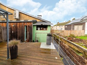 House | Balcony - Expansive Holiday Home in Ardennes with Hot Tub (Florenville)