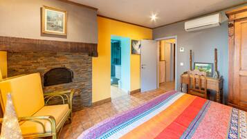 Nhà | 4 phòng ngủ, trang bị nội thất với thiết kế riêng biệt, bộ trải giường