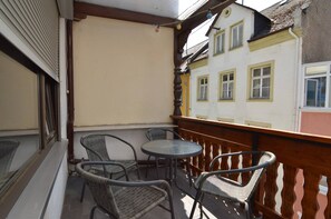 Apartment | Balcony - Attractive Apartment in Zell near River (Zell (Mosel))