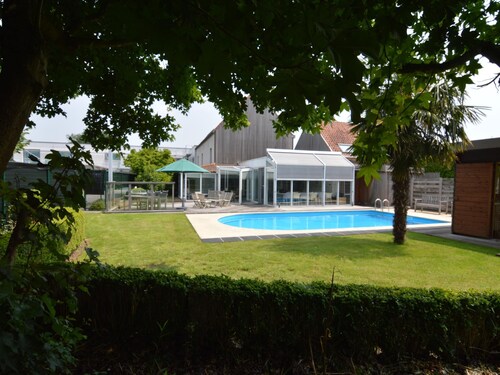 Beautiful Villa for Groups With Swimming Pool, Sauna and Wifi