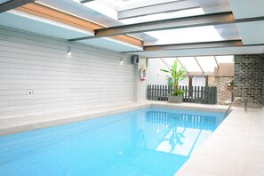 Maison | Piscine | Piscine couverte, piscine extérieure