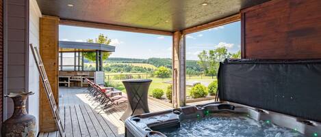 House | Terrace/patio