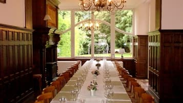 Dineren