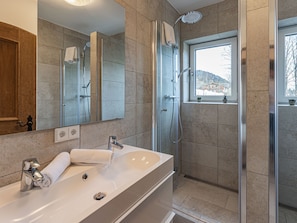 House | Bathroom | Shower, towels - Dreamy Holiday Home in Kirchberg in Tyrol near Ski Area (Kirchberg in Tirol)