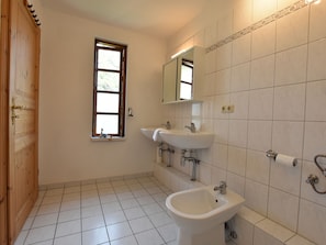 Villa | Bathroom - Ethereal Apartment in Stove With Garden (Boiensdorf)