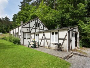 Exterior - Beautiful Holiday Home With Garden in Belvaux (Rochefort)