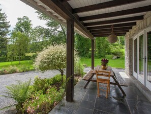 Balcony - Beautiful Holiday Home With Garden in Belvaux (Rochefort)