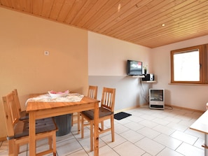 House | Dining