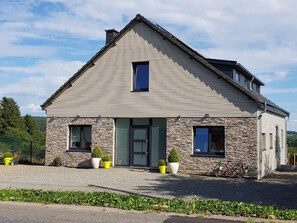 House | Exterior - Villa With Spa-francorchamps F1 Circuit (Stavelot)