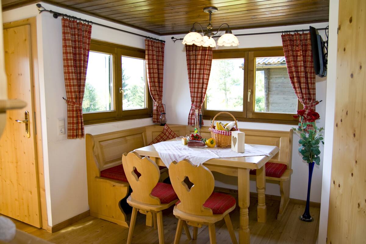 Chalet (Typ A) | In-room dining