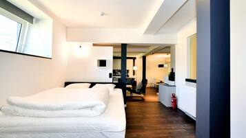 Apartment | 1 bedroom, individually furnished, bed sheets