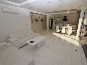 Dining - Modern Apartment in Lipno Near the Shore and the Ski Lift (Lipno nad Vltavou)