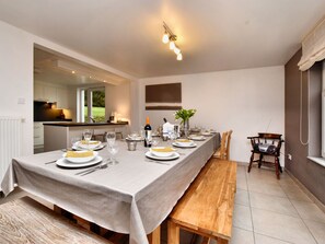 Dining - Modern, Well-equipped House With Sauna, Spacious Garden and Nice View (Daverdisse)