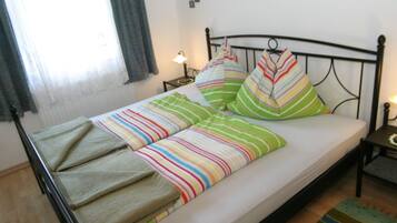 Apartment | 2 Schlafzimmer, individuell eingerichtet, Bettwäsche