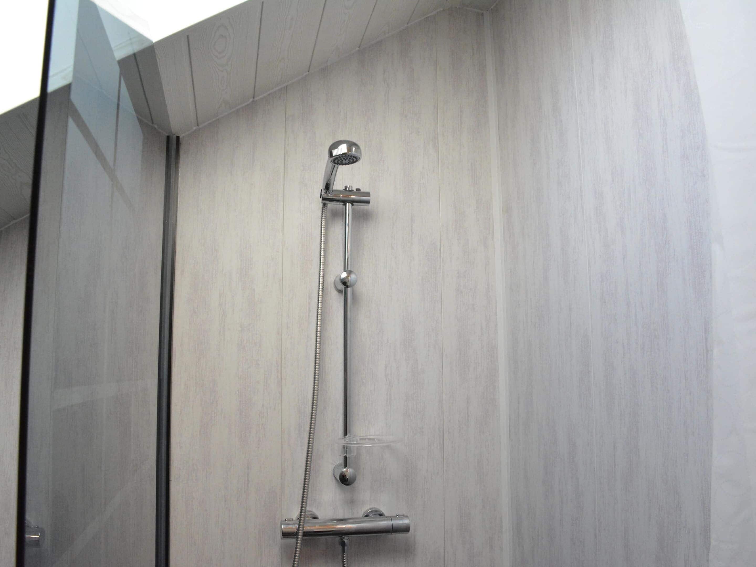 House | Bathroom
