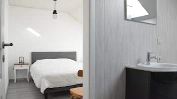 House | 5 bedrooms, individually furnished