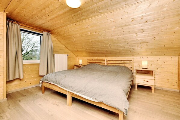 Chalet | 5 bedrooms, bed sheets