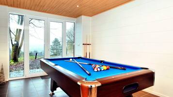 Chalet | Game room