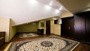 Family Double Room (Superior)