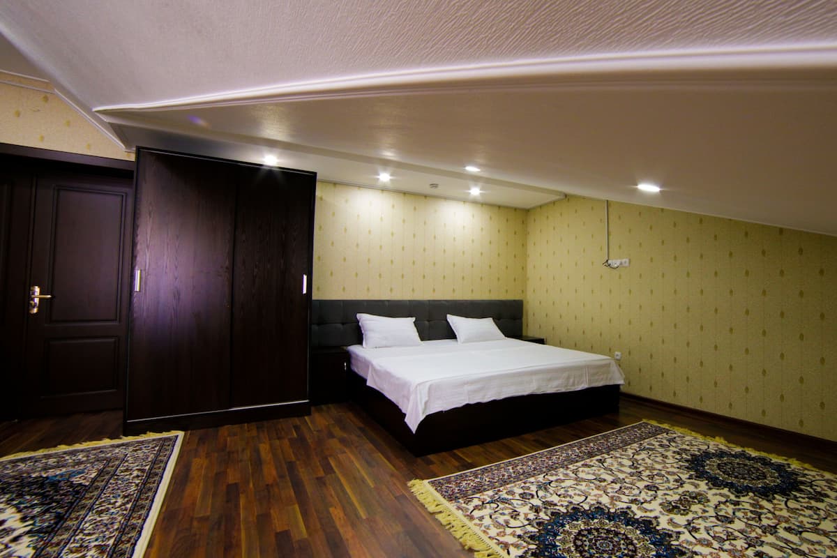 Family Double Room (Superior)