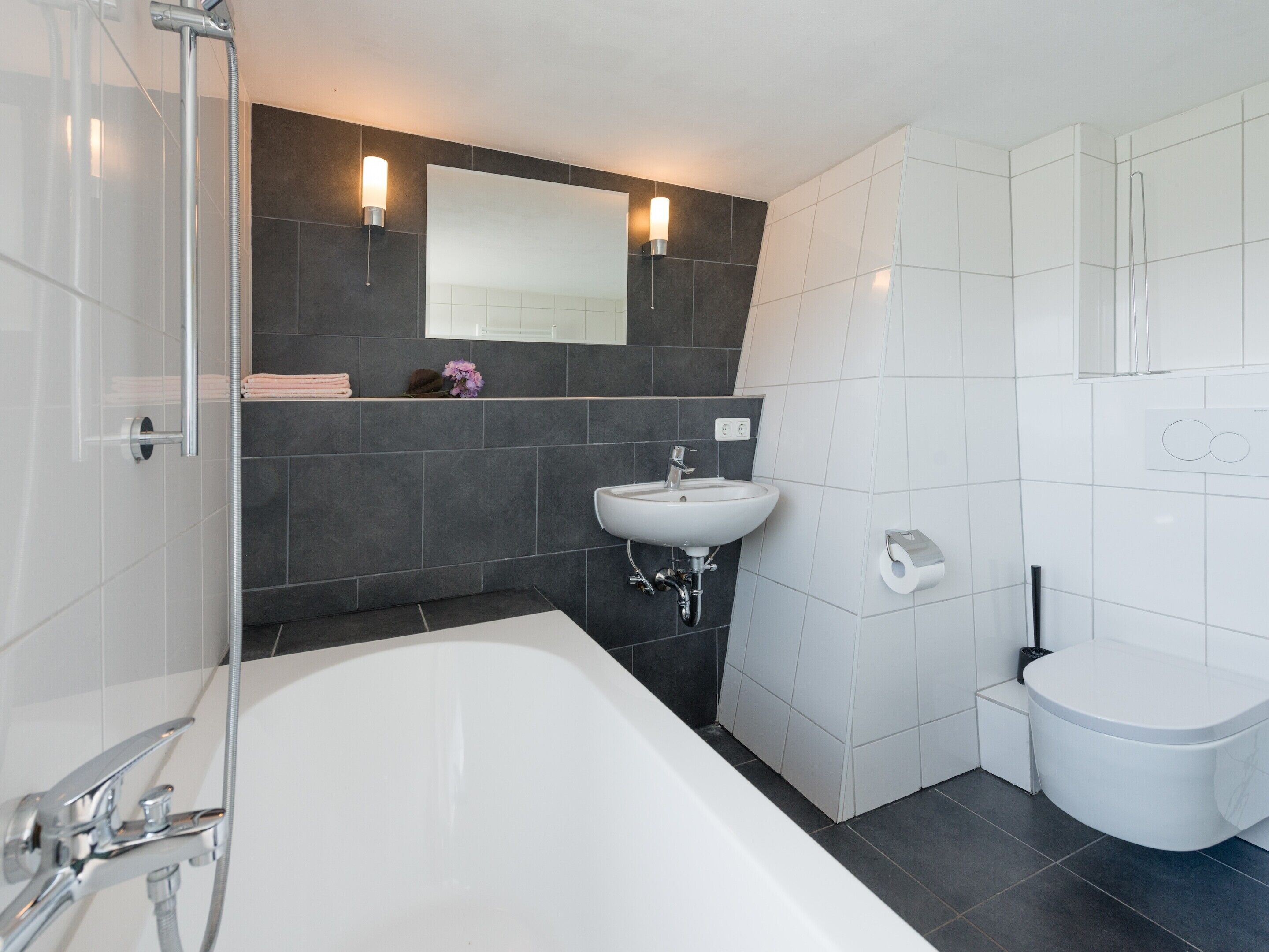 House | Bathroom