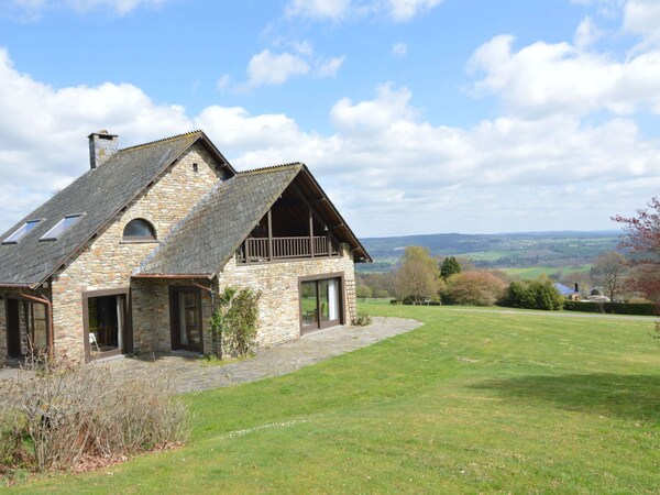 Hillside Retreat With Pond - Vielsalm
