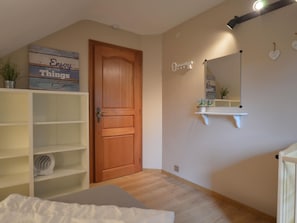Maison | 5 chambres, ameublement personnalisé, lit parapluie, draps fournis