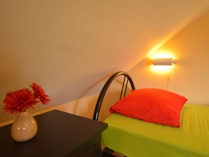 House | 5 bedrooms, individually furnished, travel cot, bed sheets - Nice Holiday Farmhouse Located in Sourbrodt near Ski Resort of Ovifat (Waimes)
