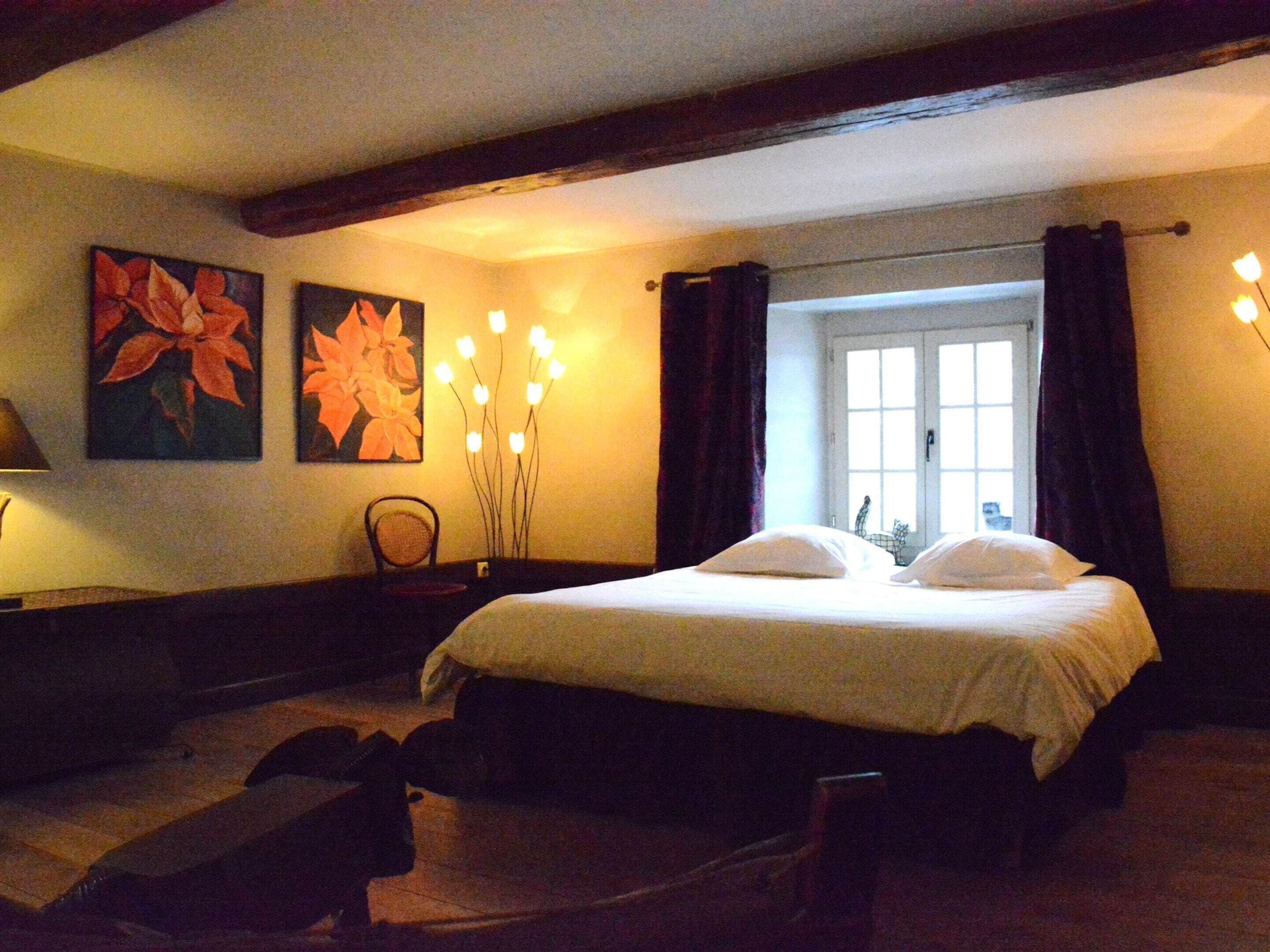 Rumah | 9 kamar tidur dan dilengkapi dengan perabotan berbeda-beda