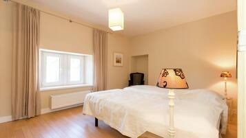 4 chambres, ameublement personnalisé, draps fournis