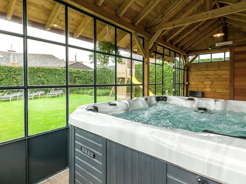 Beach Home With Bubble Bath