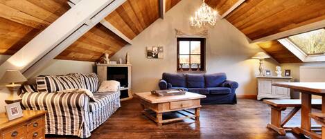 House | 5 bedrooms, individually furnished