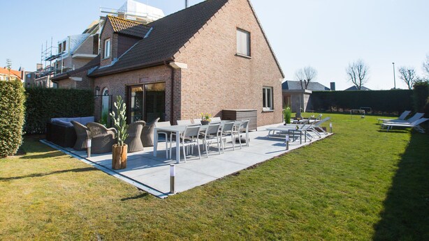 Property grounds - Beautiful Detached Home With Spacious Garden and Infrared Sauna, Near the Sea (Middelkerke)