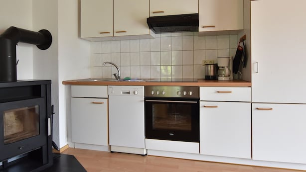 Kylskåp, mikrovågsugn, ugn och diskmaskin