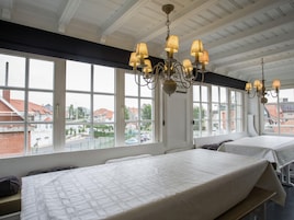 8 Schlafzimmer, individuell eingerichtet, Bügeleisen/Bügelbrett