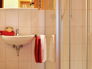 Apartment | Bathroom - Modern Apartment in Morz in the Hunsruck (Buch)