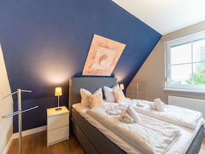 6 bedrooms, individually furnished, bed sheets - Ferienhaus in Bastorf mit Garten (Bastorf)