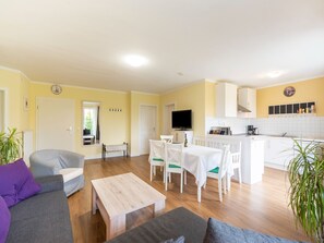 Dining - Ferienhaus in Bastorf mit Garten (Bastorf)