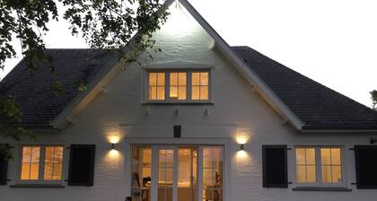 Superb Holiday Home With Garden in Serinchamps