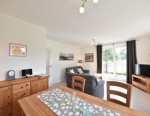 Apartment | Dining