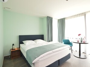 3 bedrooms, individually furnished, bed sheets