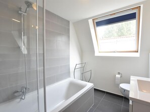 House | Bilik Mandi | Pancuran mandi 