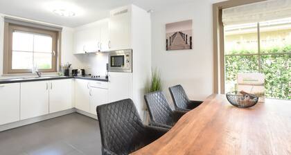 Cozy Holiday Home near Westhoek