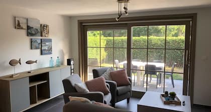 Cozy Holiday Home near Westhoek