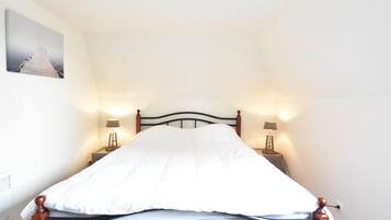 Rumah | 2 kamar tidur dan dilengkapi dengan perabotan berbeda-beda