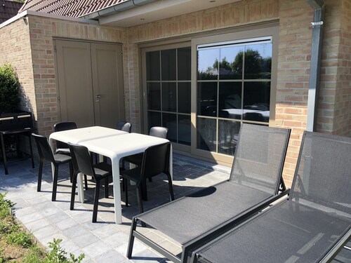 Cozy Holiday Home near Westhoek