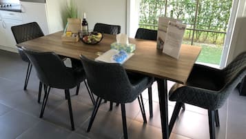 House | Dining